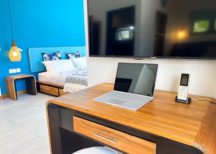 Blue Ocean Suites & Apartments