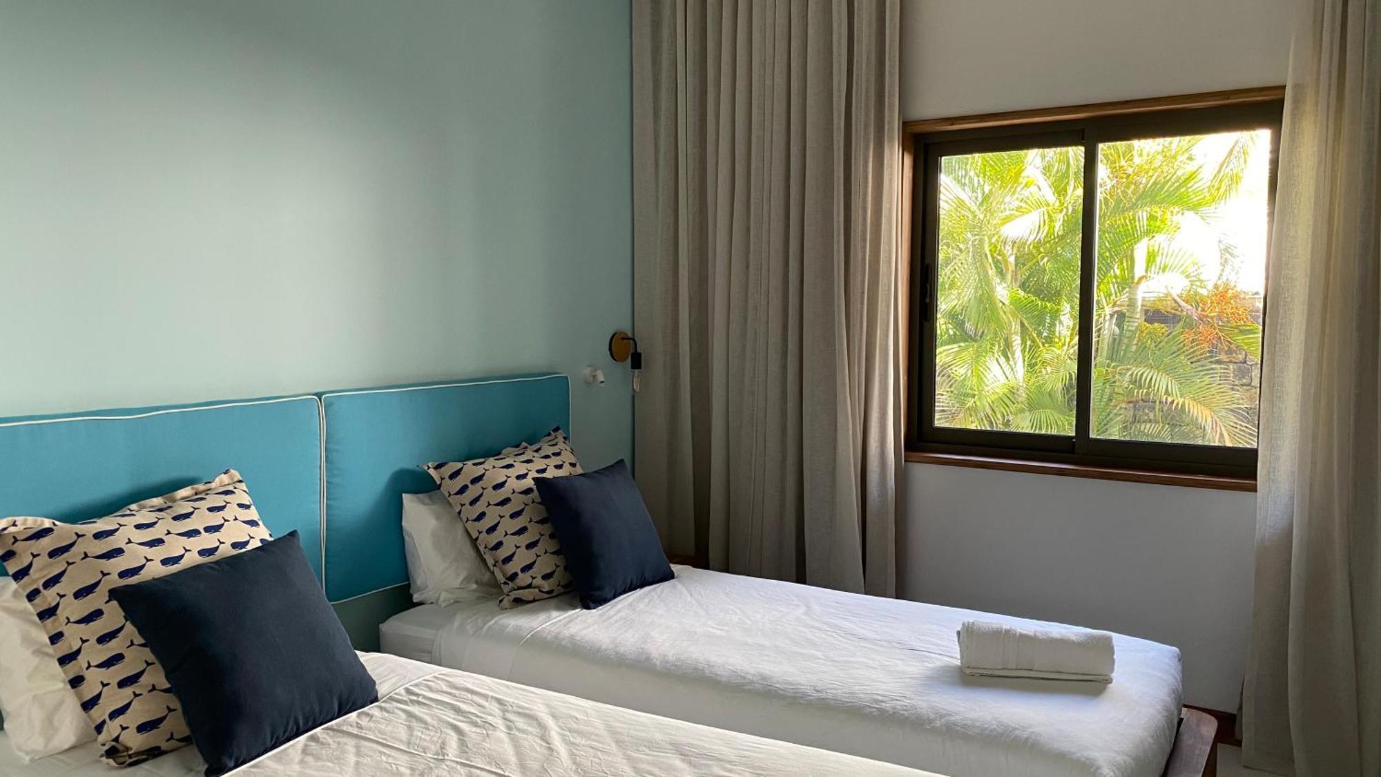Blue Ocean & Apartment